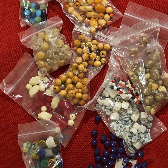 Gemstone Bead & Jewelry Making Lot - Mixed Findings & Beads Craft Supply Destash - Picture 4 of 12